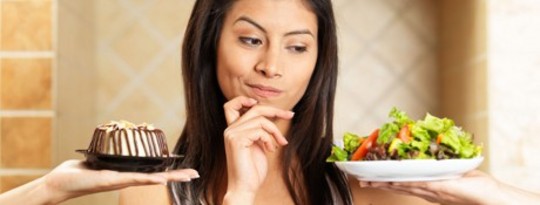 جنک غذا کی چوٹیوں کو صرف موٹے لوگوں کی طرح کھانا کھانے کے لئے متوازن غذا کھاتا ہے