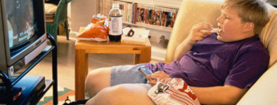 Los niños pequeños comen bocadillos más saludables que los adolescentes