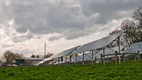 Solkraft kan minska konsumenträkenskaperna och ändå vara bra för verktyg