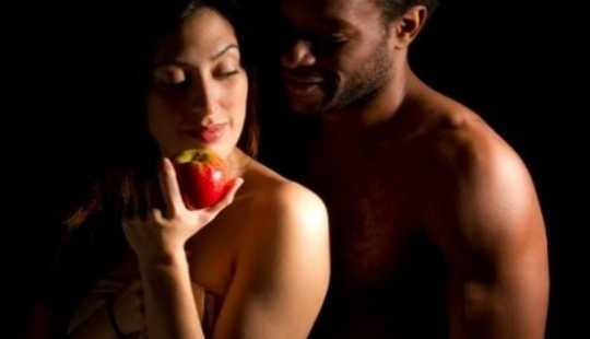 Mempertimbangkan Spicing Up Hari Valentine Dengan Afrodisiak?