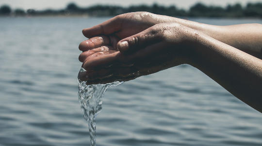 Trabajando con agua: rituales sagrados