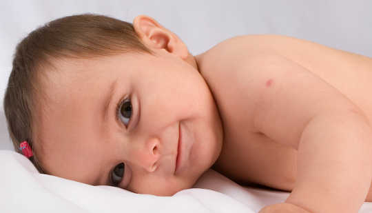 Làm thế nào để vắc xin cúm Phun an toàn cho bé mũi