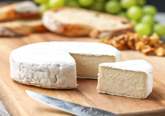 Это соединение в стареющем сыре может помочь нашей печени?