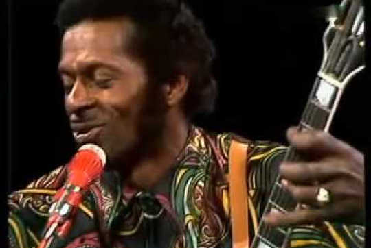 Chuck Berry Seperti Apa Raksasa itu?