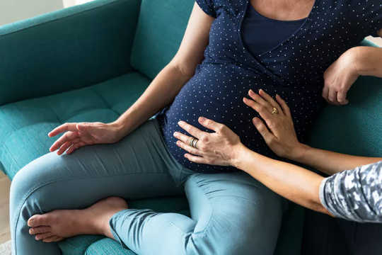 Как дула помогает женщинам рожать?