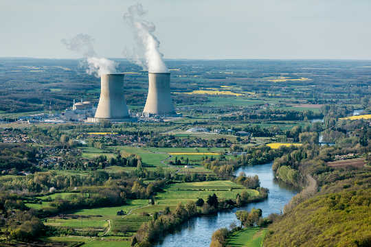 Hvordan skal vi beskytte nukleær sikkerhet i dette anti-regulatoriske klimaet?