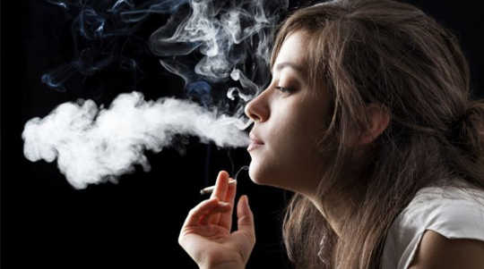 Waarom sigarette kan die risiko van 'n dwelm terugval verhoog