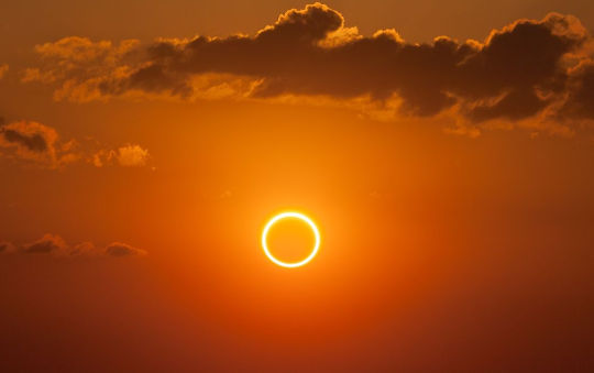 Kahanga-hanga at Totoo - Solar Eclipse sa Pisces: 26th Pebrero 2017