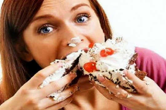 Yüksek Şeker ve Doymuş Yağ Olan Diyetler Beyninize Zarar Verebilir