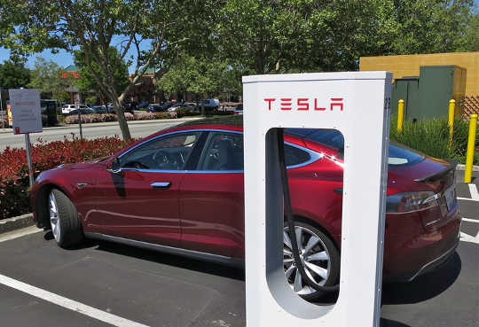 How Electric Cars Can Help Save The Grid