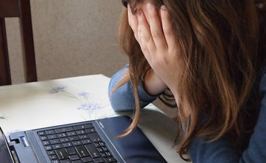 Why Combating Online Bullying Is Different For Girls And Boys