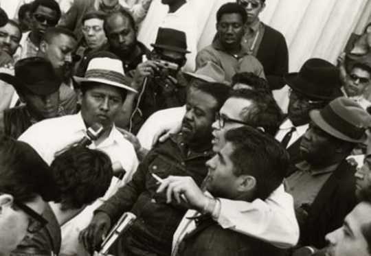 Các nhà hoạt động người Mỹ bản địa tham gia Chiến dịch Người nghèo của Martin Luther King trong một cuộc tuần hành ở Washington DC ở 1968. (Câu chuyện cấp tiến của phong trào giải phóng người Mỹ bản địa)
