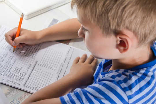 你的孩子是否拼寫拼寫？ 這可能有幫助