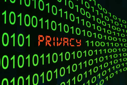 Dapat ba ang Mga Online na Mga Pinag-uusapan Sa pamamagitan ng Mga Kasunduan sa Privacy sa Online?