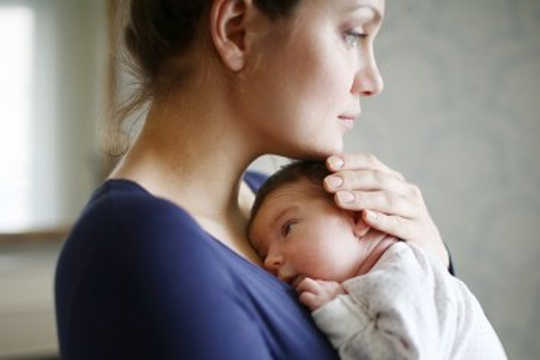 Questi fattori 4 predicono il rischio di depressione postpartum