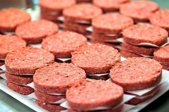 Lo studio della carne rossa ha suscitato scalpore: ecco cosa non è stato discusso