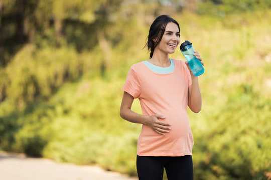 O exercício vigoroso é seguro durante o terceiro trimestre de gravidez?