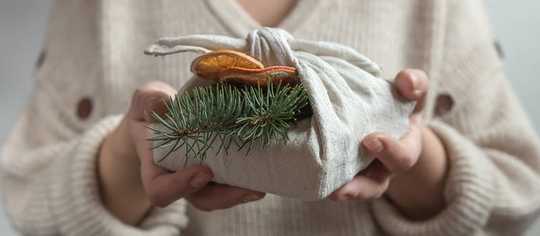 Cómo hacer que los regalos navideños sean ecológicos y más significativos