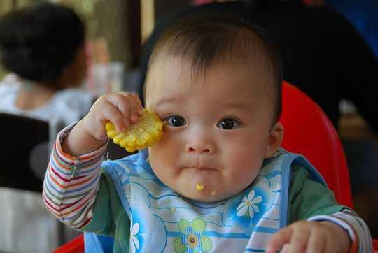 Comment amener les enfants à manger des aliments sains