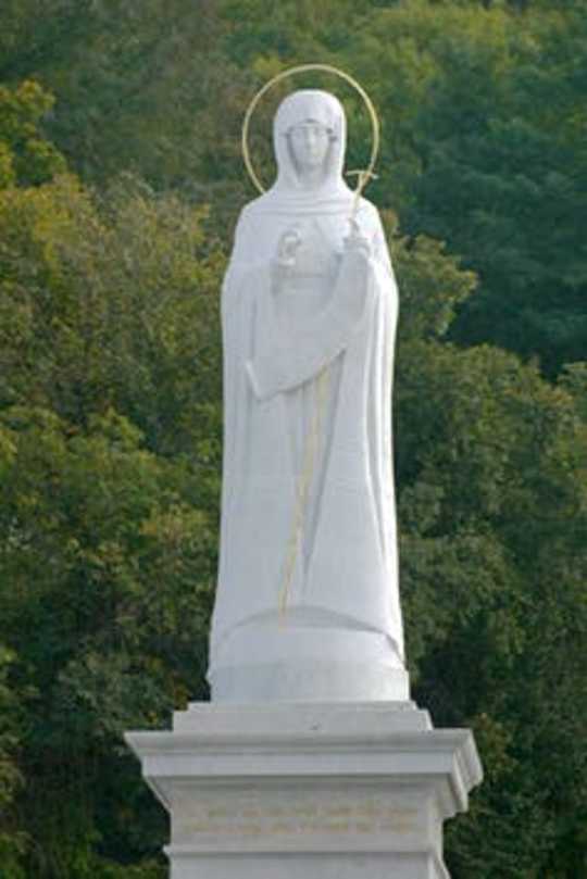 聖母マリアの崇拝が女性権威の象徴を家父長制に変えた方法