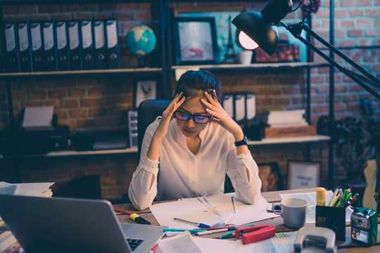 Είστε εξαντλημένοι στη δουλειά; Ρωτήστε τον εαυτό σας αυτές τις 4 ερωτήσεις