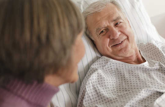 Làm thế nào đào tạo tăng cường khía cạnh tinh thần của chăm sóc người cao tuổi