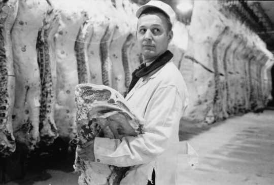 Thịt đã được nuôi cấy rất xa đã trở thành bánh mì kẹp thịt - Thách thức lớn tiếp theo là bít tết không có động vật