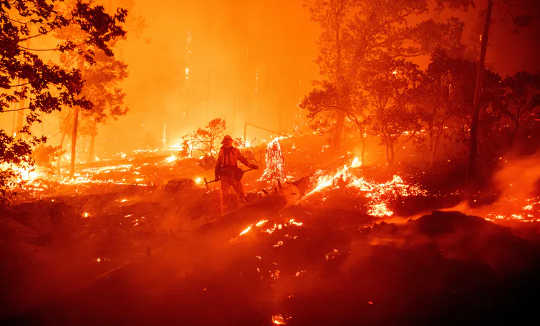 2020年の西部火災シーズンがどのように極端になったのか
