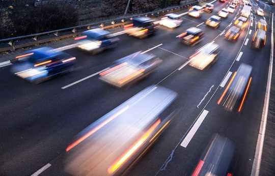 سرعت رانندگی شما چه تفاوت هایی با میزان انتشار اتومبیل شما دارد؟