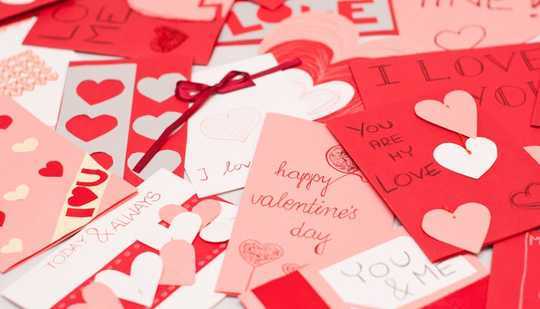 Làm thế nào Valentines viết tay tạo ra một di sản của tình yêu và biết chữ