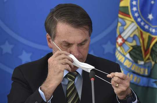 Aivan kuten Trumpkin, Brasilian Bolsonaro vie kansan talouden eteenpäin Coronaviruksen aikana