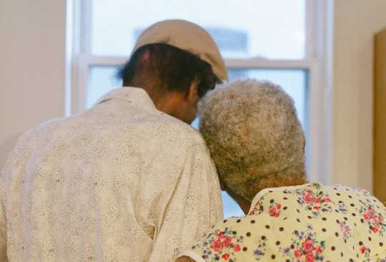 Terjebak di Rumah Bersama Mitra Anda? Lihat Pensiunan Untuk Cara Membuatnya Bekerja