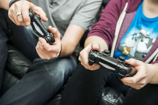 Gaming Has Benefits and Perils -- Parents Can Help Kids By Playing With Them