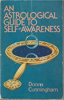couverture du livre: An Astrological Guide to Self-Awareness par Donna Cunningham.
