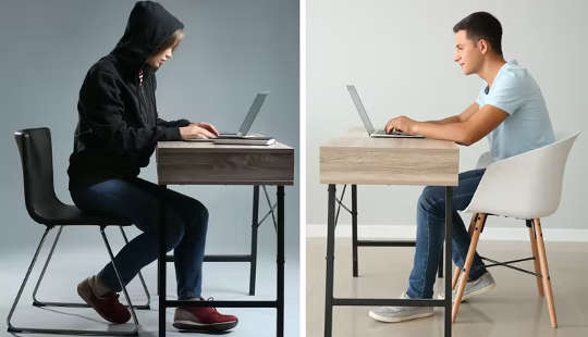 Zwei Personen kommunizieren mit einem Laptop an zwei verschiedenen Orten