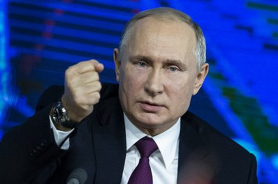 Ο Πούτιν απειλεί με πυρηνικό πόλεμο 10 5