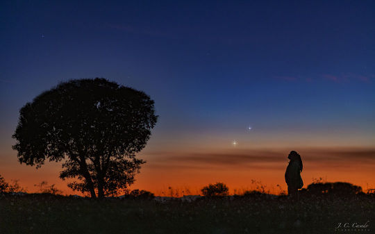 Vénus et Jupiter à l'horizon