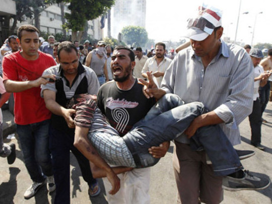 カイロの大虐殺：2011革命以来、最悪の暴力を受けて危機に瀕したエジプト