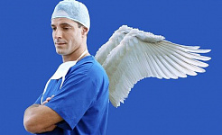 un doctor în scrubs cu aripi de înger