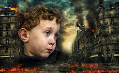 ένα παιδί που κλαίει μπροστά στον πόλεμο, την καταστροφή και το χάος