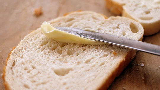 Margarine thực sự tốt hơn cho bạn hơn bơ?