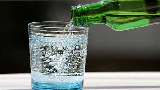 L'eau pétillante est-elle mauvaise pour vous?