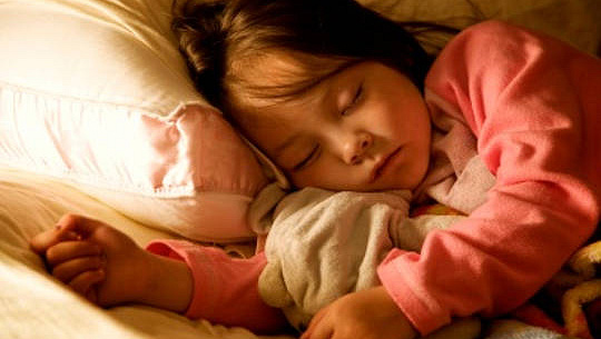Bed-Wetting chez les enfants plus âgés et les jeunes adultes est commun et traitable