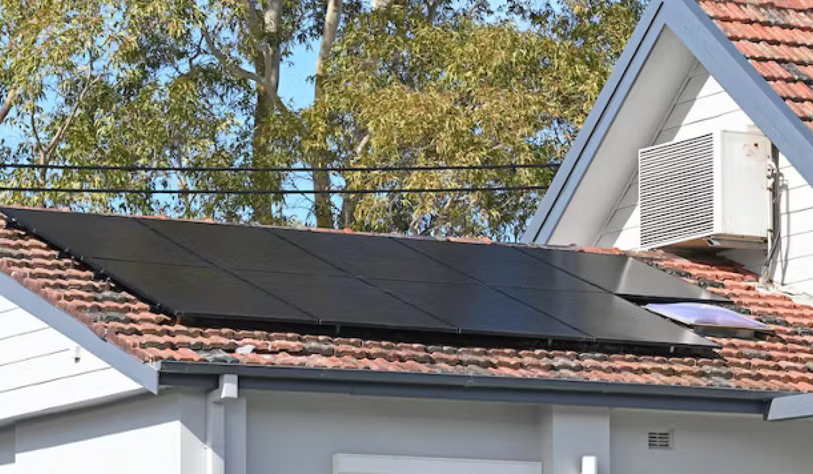 خورشیدی پشت بام: پاسخی به افزایش نیازهای انرژی تابستانی