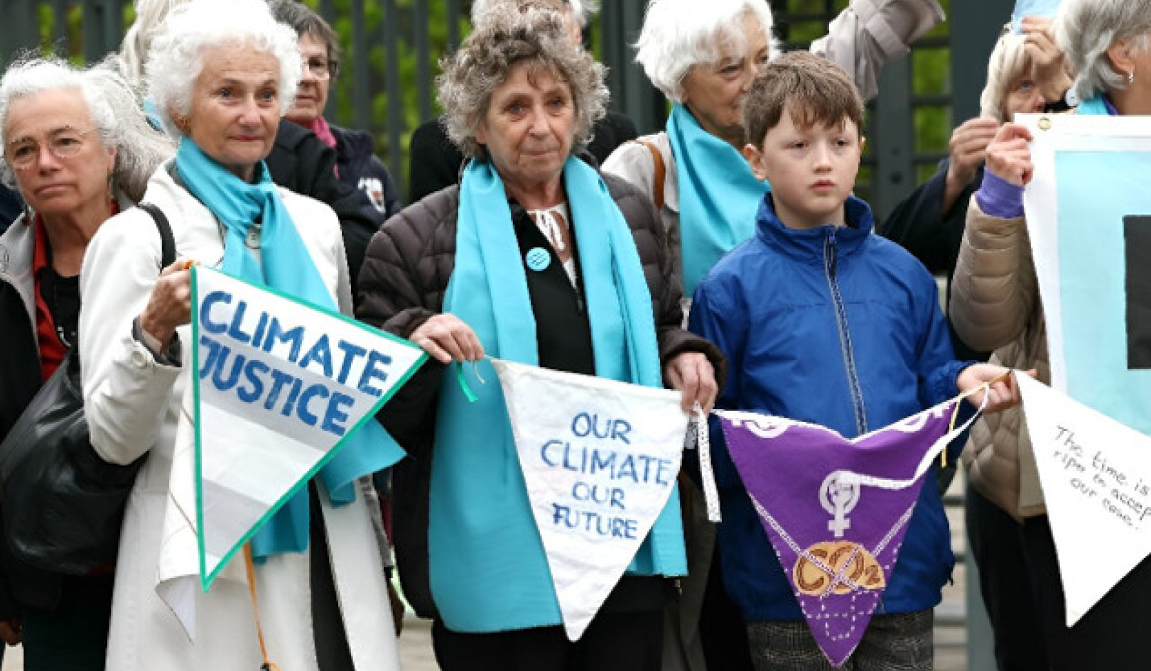 Le donne svizzere stabiliscono un precedente storico nella battaglia legale contro il cambiamento climatico
