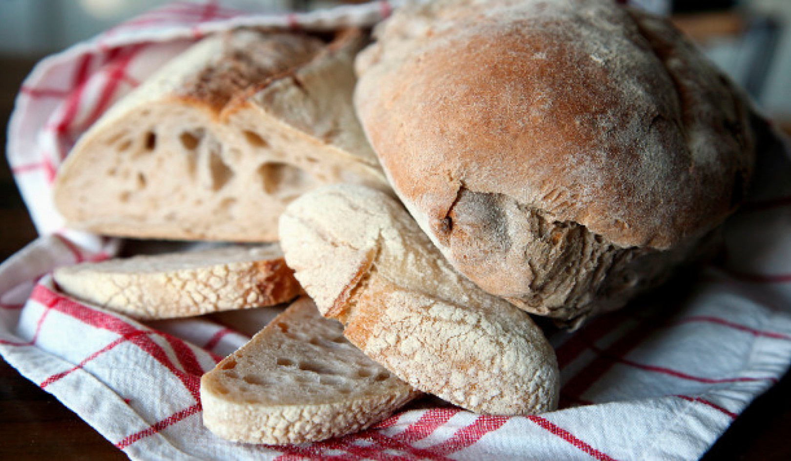 Pagluluto ng Pagkakaiba: Pagpili ng Flour para sa Sourdough Starters