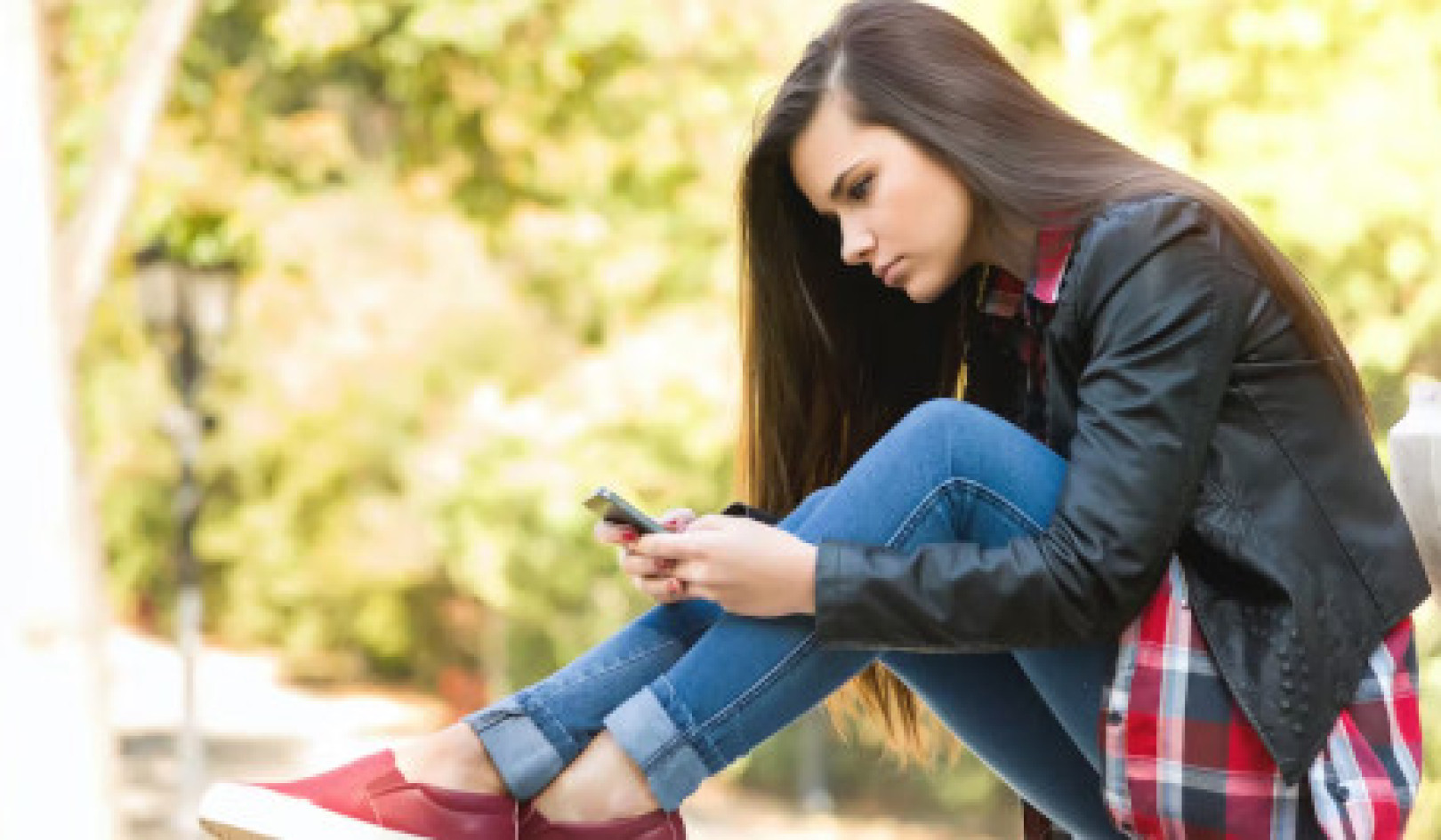 Wie man den Problemen der psychischen Gesundheit von Teenager-Mädchen hilft