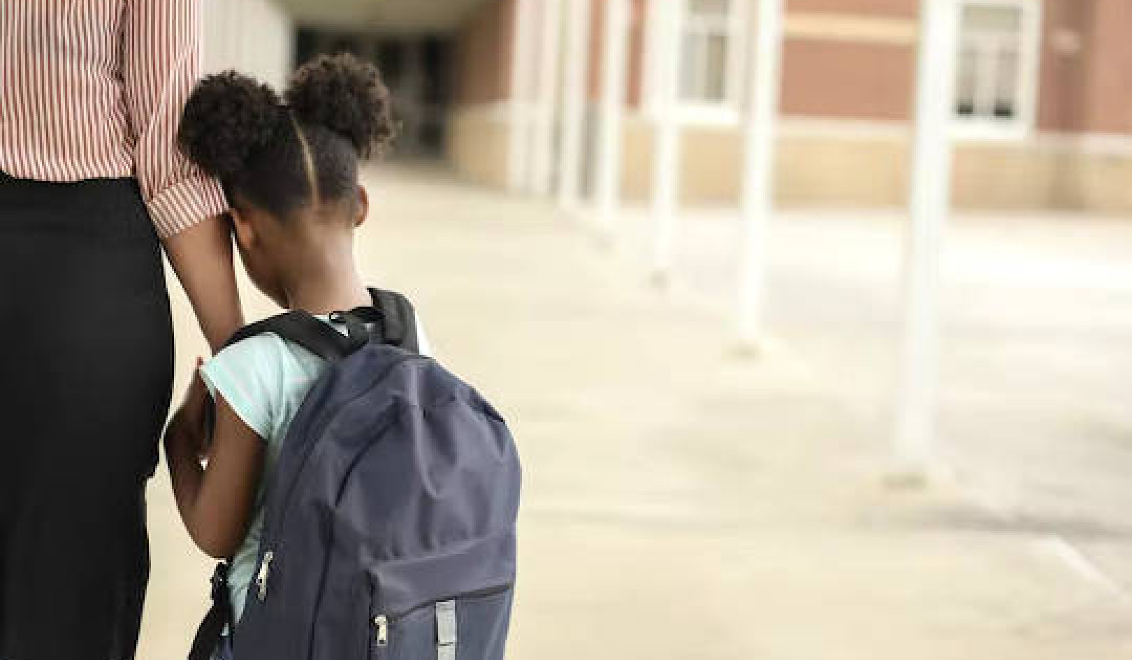 Đóng cửa là chuyện hoang đường: Làm thế nào để giải quyết nỗi đau sau vụ xả súng ở trường học