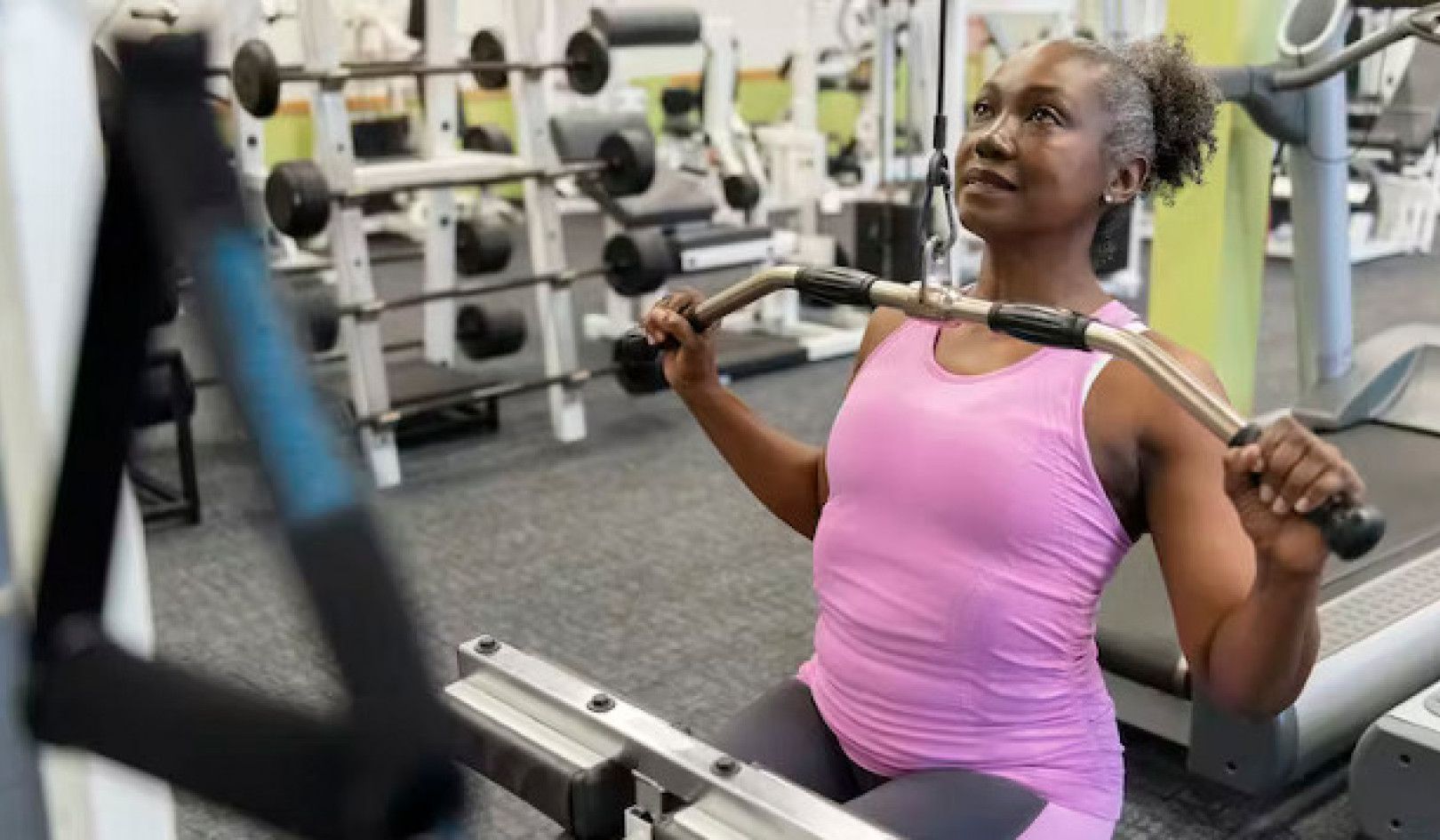 나이를 무시하다: 근력 운동이 신체적 쇠퇴에 미치는 영향