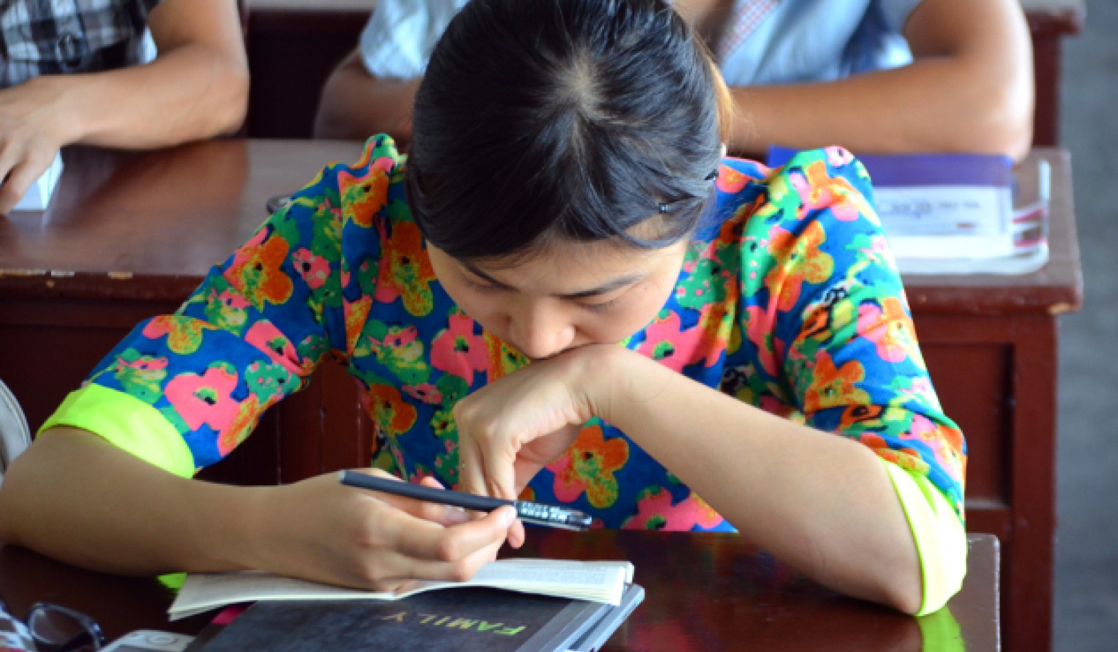 利用自我测试和思维中断提升学习能力